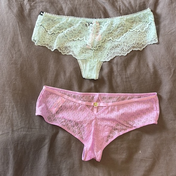 NWT Victoria’s Secret set of 2 panties size XS - Picture 2 of 2